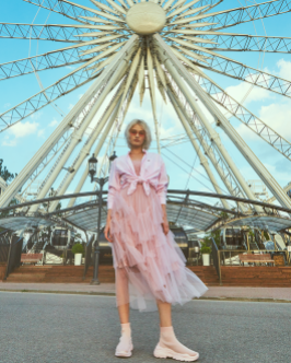 rózsaszín fodros fesztivál divat 2019
